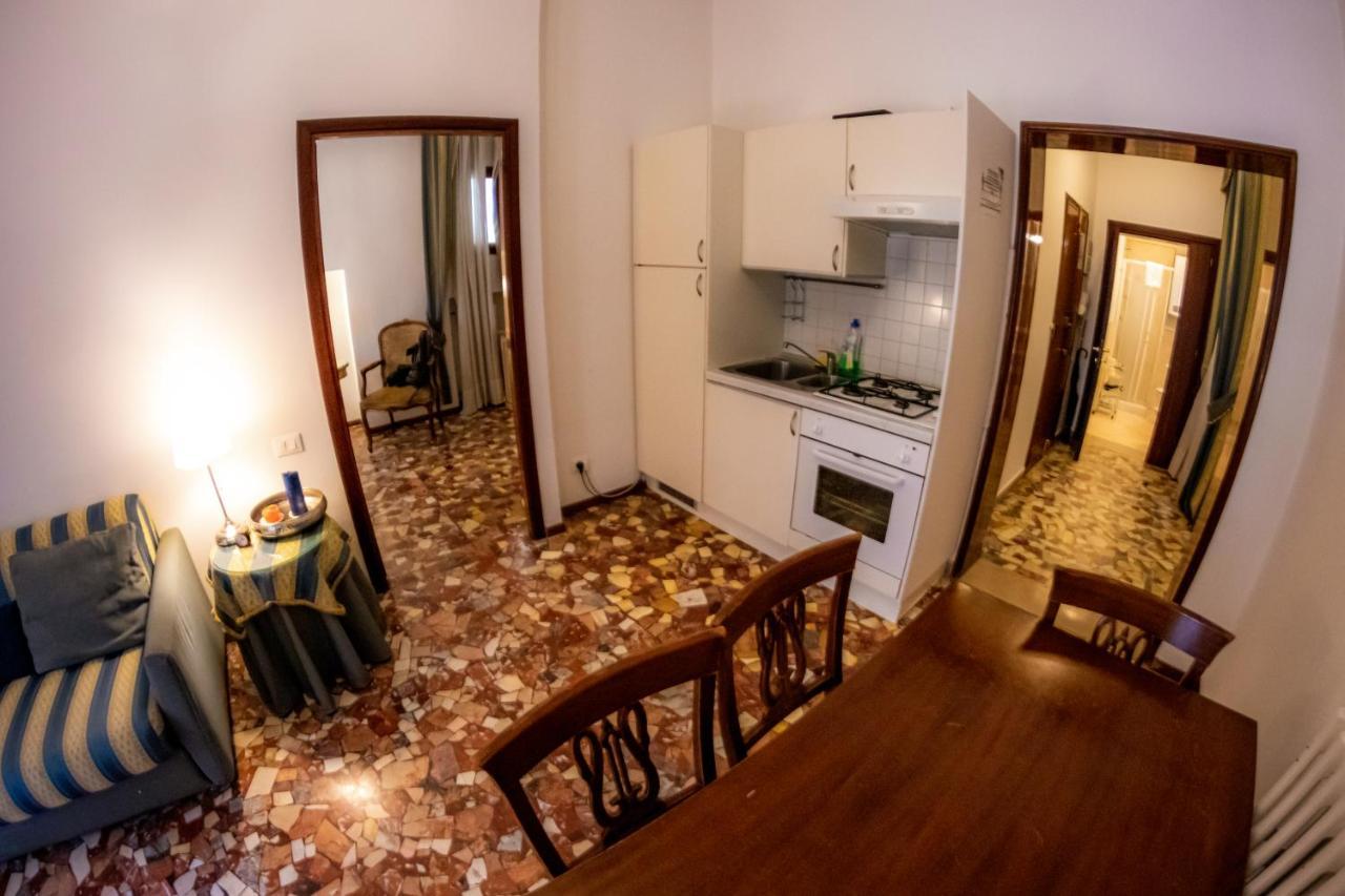 Zaffiro Apartment Венеция Екстериор снимка