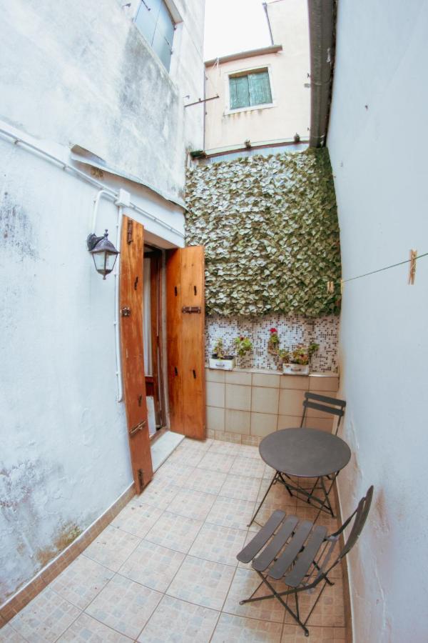 Zaffiro Apartment Венеция Екстериор снимка